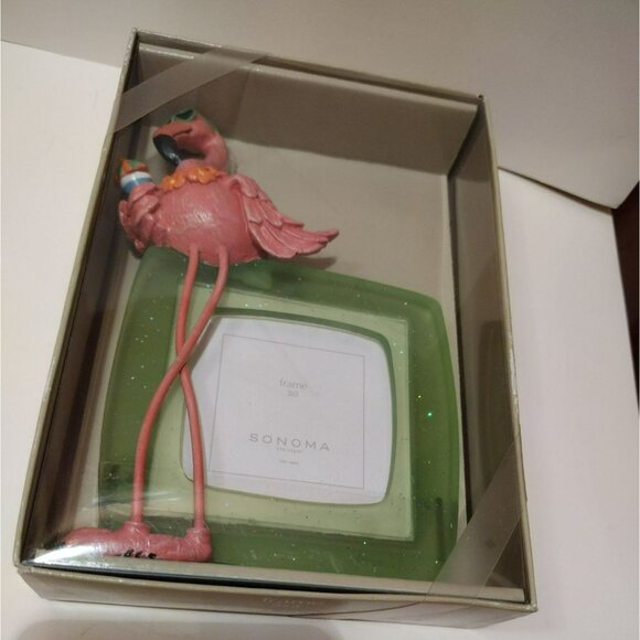 3D Flamingo Picture Frame, Sonoma, NEW in Box, Fits 3x3 Photo, Beachy Tropical - Picture 2 of 7